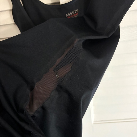 SPANX Assets Red Hot Label Womens XL Slip Shapewear Black Mesh Sides - Picture 5 of 7